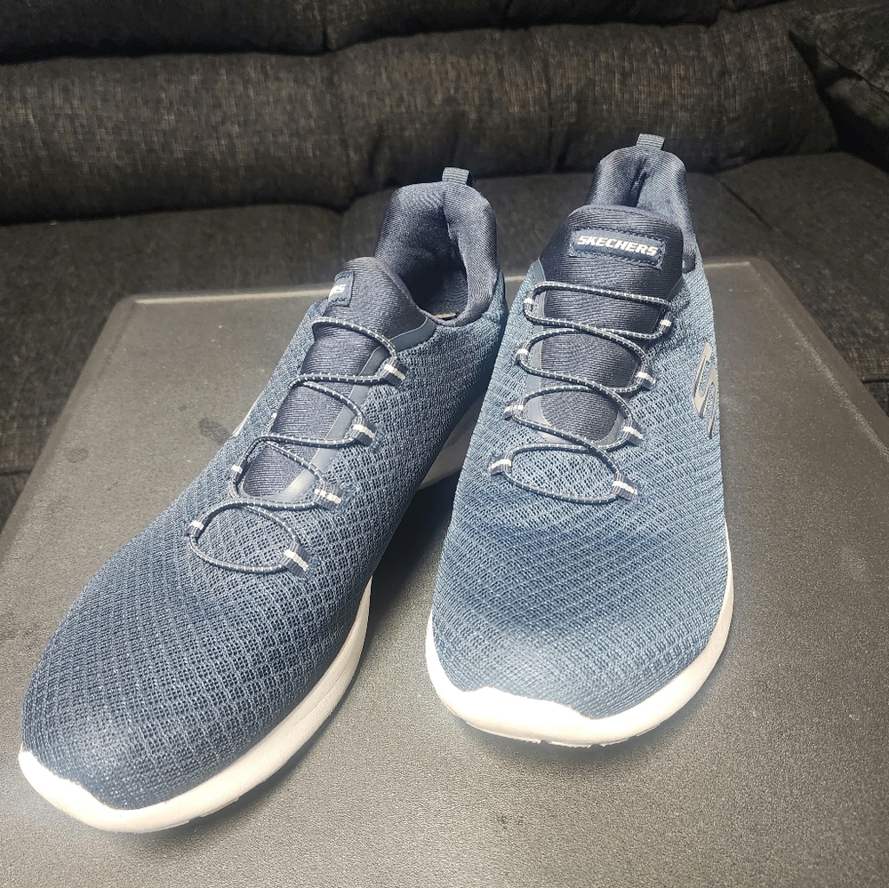 Sketchers no-tie laced running shoes